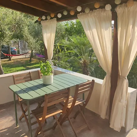 Irini's House Seaside Tatil Evi